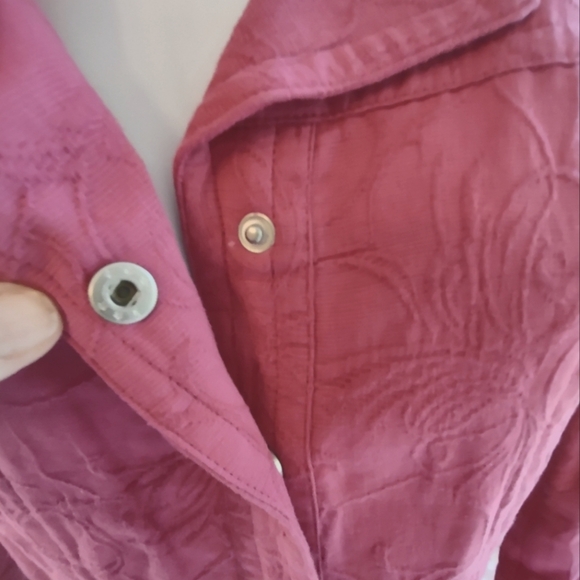 COLDWATER CREEK W/RAISED EMBROIDERY DESIGN 16 3/4 SLEEVES - Picture 2 of 7